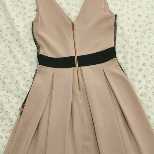Mini dress nude with lace and pleated skirt like new