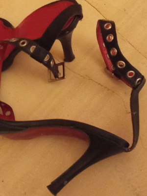 Zara high-heeled sandals like new, black with red soles, size 37