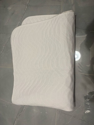 Home Livarno waterproof cover 70x85 cm like new