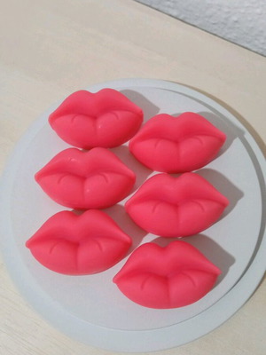 Kiss wax melts like new, pack of 6, coconut wax