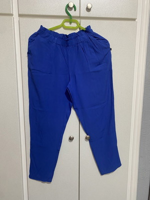 Salvaris pants Enzzo size M like new, blue, very cool