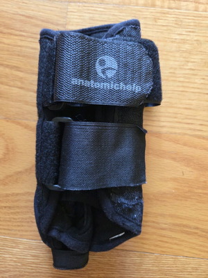 Anatomic Help Wrist Brace Right Side Black Like New