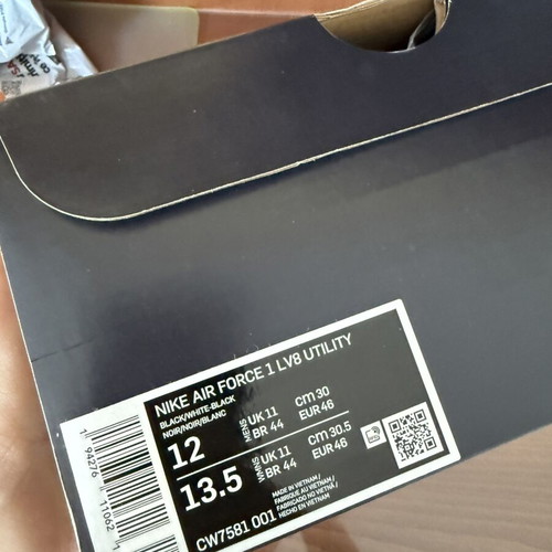 Nike Air Force 1 Low LV8 Utility sneakers size 46 brand new black and white