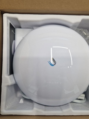 Ubiquiti Networks NanoBeam 5AC Gen 2 network bridge like new, 450 Mbit/s, white