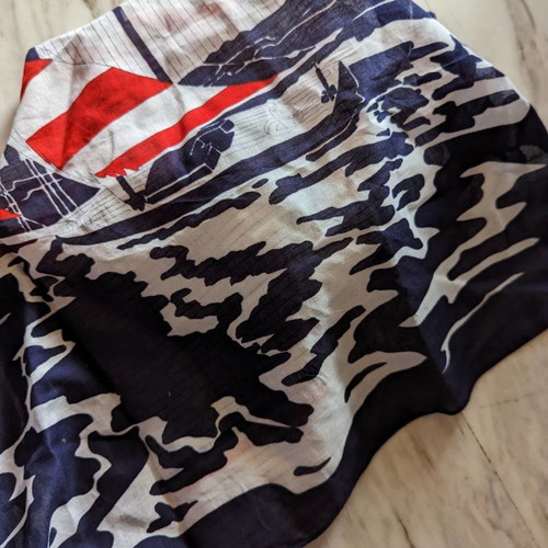 Scarves and shawls used, assorted