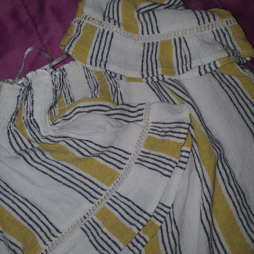 Off-shoulder blouses set of 2, like new, size L