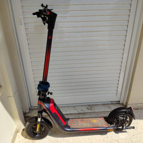 Electric Scooter Red Bull Take-Up like new, 500W, 40km range