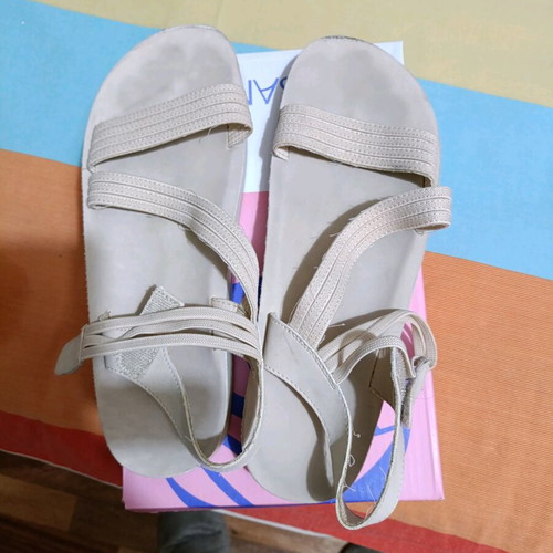 Women's beige sandals No 40 like new