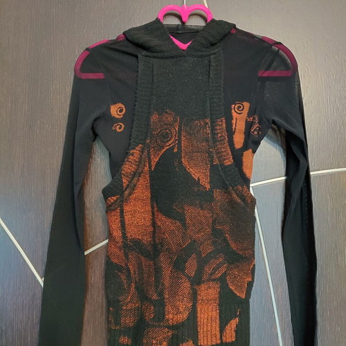 Women's blouse size S like new, black
