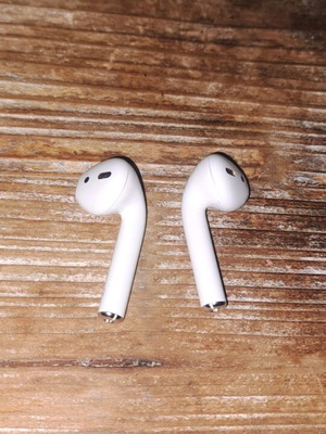 Ακουστικά Apple 2 γενιάς..χωρίς το κουτί φόρτισης..