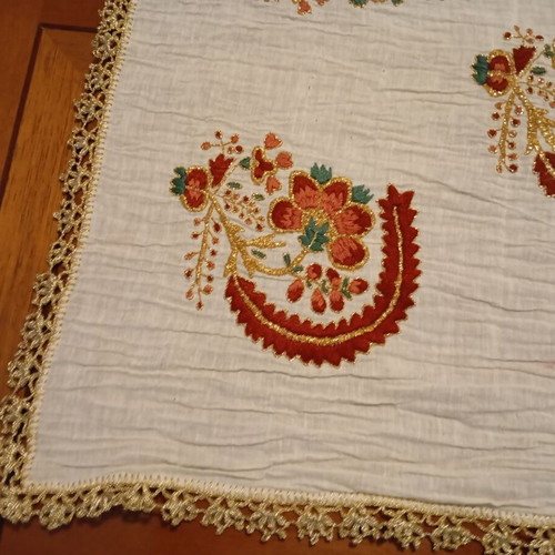 Handmade embroidery like new