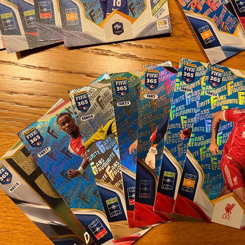 Panini 365 2026 cards like new, pack of 28, blue red fans fav, dominator, badge