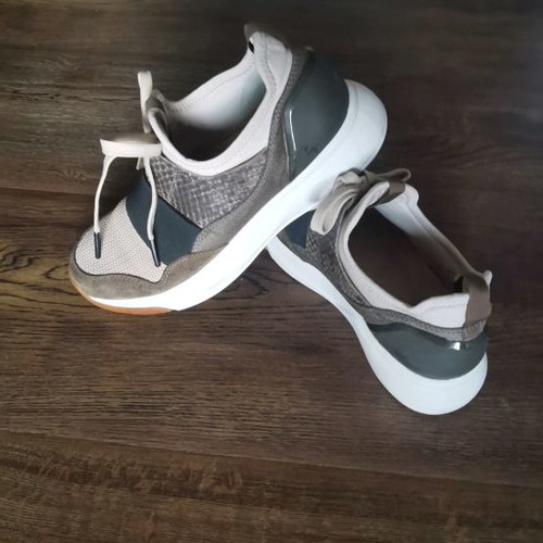Tamaris sneakers used, athletic shoes size 39