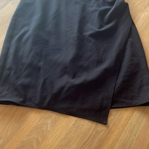 Midi skirt black like new, size XL 42 14
