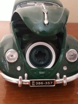 1/18 VW Beetle моделна кола Maisto