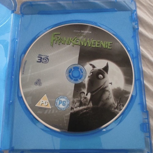 Frankenweenie 3D Blu-ray like new with English subtitles