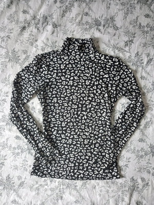 Tally Weijl turtleneck blouse animal print like new, gray, size L