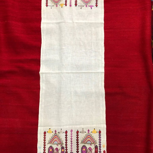 Tsevres used in perfect condition 103.5x33