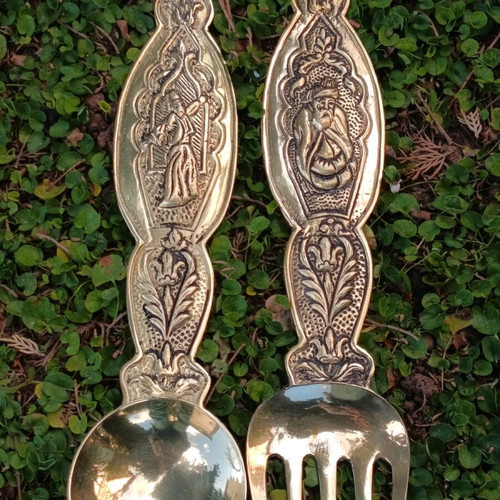 Vintage brass serving set like new