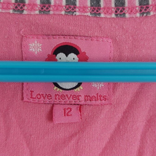 Pajama top like new, sleeveless, size 12, pink