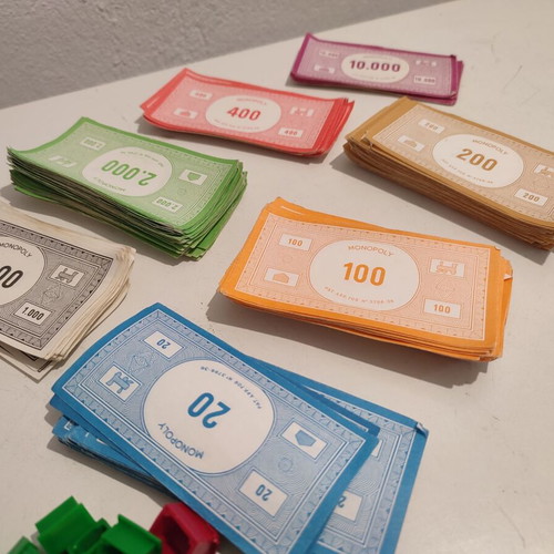 Monopoly used various parts from German edition