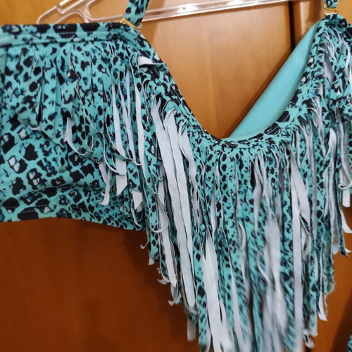 Bikini top with fringes like new, multicolor, size L