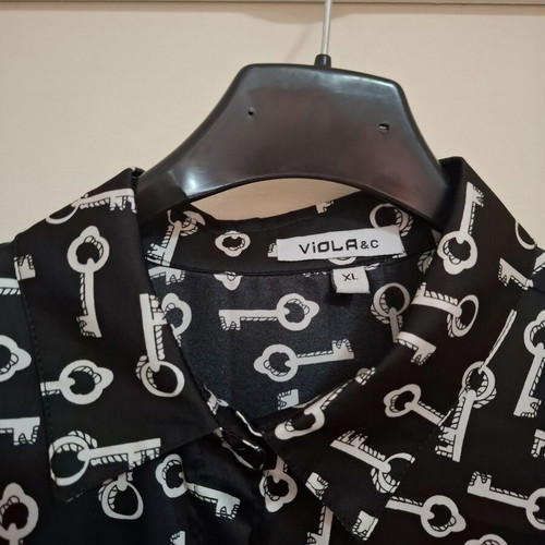 Satin office shirt with keys XL like new, black and white