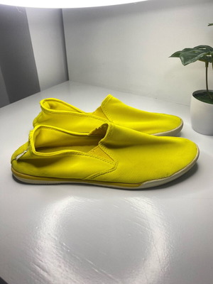 Slip on Patrol shoes used, size 36, yellow