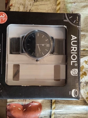 Auriol Quartz Watch black metallic bracelet like new