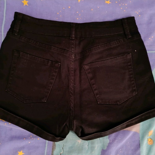 High-waisted Terranova black denim shorts used