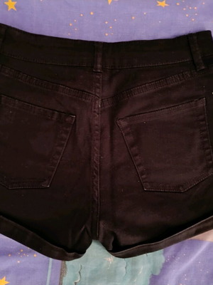 High-waisted Terranova black denim shorts used