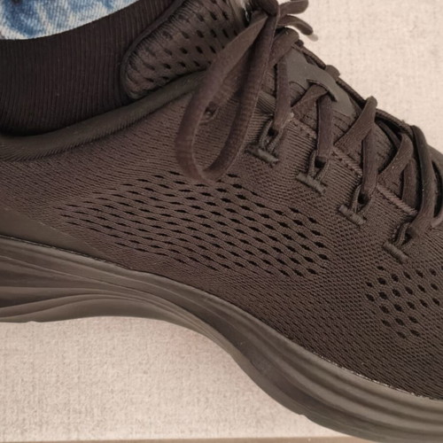 Sketchers Vapor Foam 44 Black Athletic Shoes like new