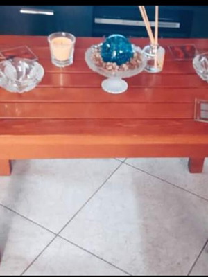 Wooden coffee table like new, cherry wood
