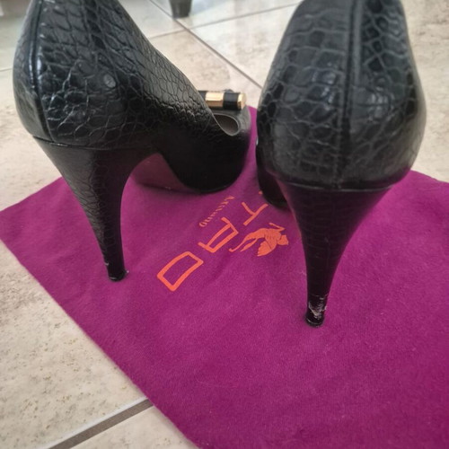 Etro shoes used, black leather pumps size 38