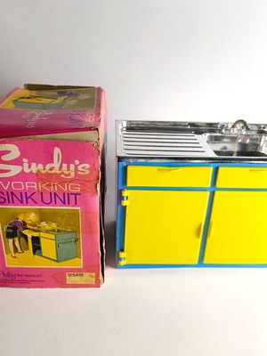 Pedigree Sindy Sink Unit with Water Tank used in Original Packaging