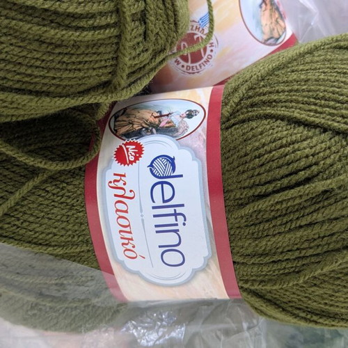 Large yarn pack new, variety of types and colors