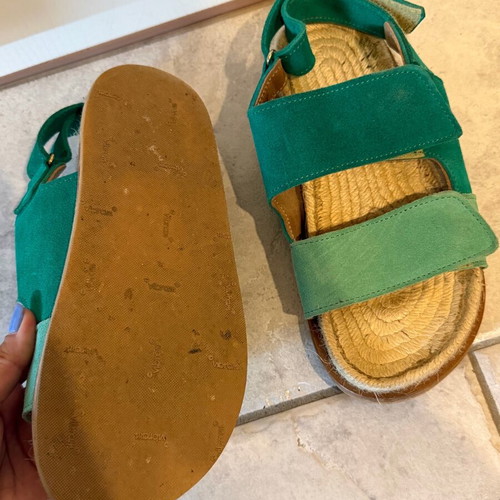Karavan green sandals size 37 like new