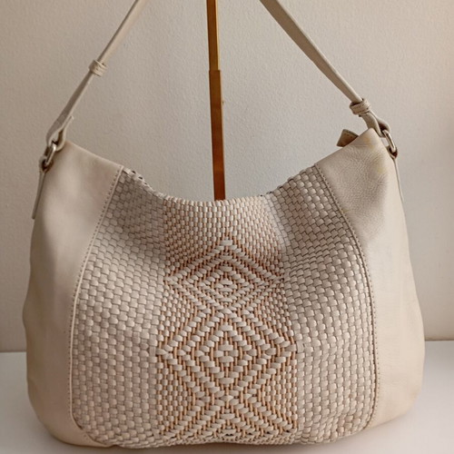 Caprice leather shoulder bag used, beige ecru