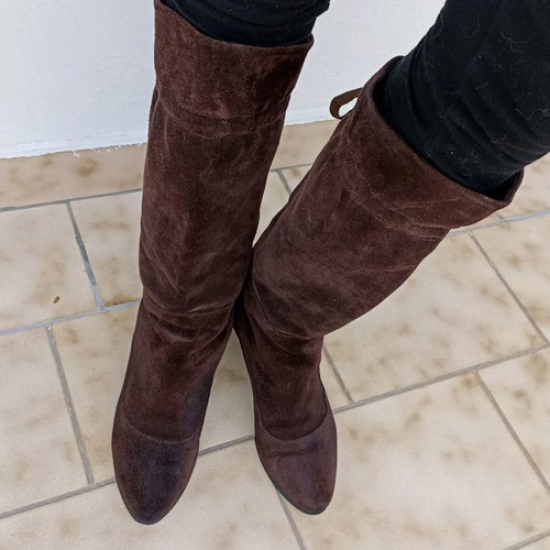 CafeNoir suede brown boots used with lacing and hidden heel