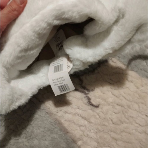 Children's hat new with tag