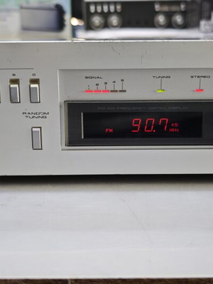 Akai AT S55 tuner used, missing battery compartment