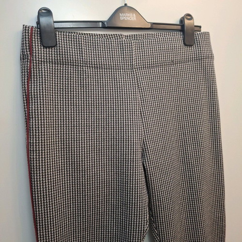 Marks & Spencer leggings pants like new with red stripe XL