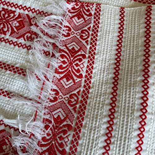 Traditional woven quilt like new 2.20 x 2.00 m