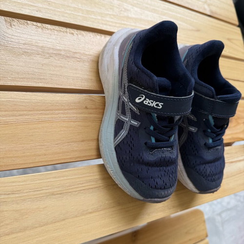 Asics kids running shoes for boys Gel 1014A344-411 GT 1000 13Ps like new, blue