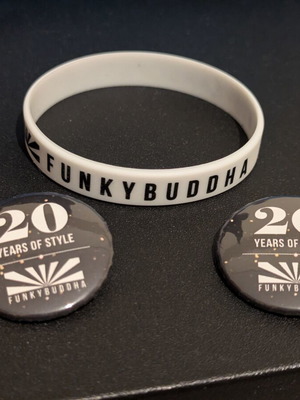 Funky Buddha βραχιόλι και κονκάρδες καινούργια