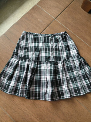 Pretty Little Thing skirt used, white and purple, XS