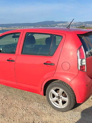 Daihatsu Sirion 2008 μεταχειρισμένο, βενζίνη, κόκκινο, χειροκίνητο