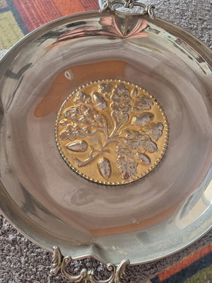 Vintage fondue fountain with brass embossed oak design, like new