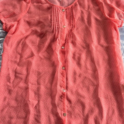 Lightweight salmon blouse new, size M
