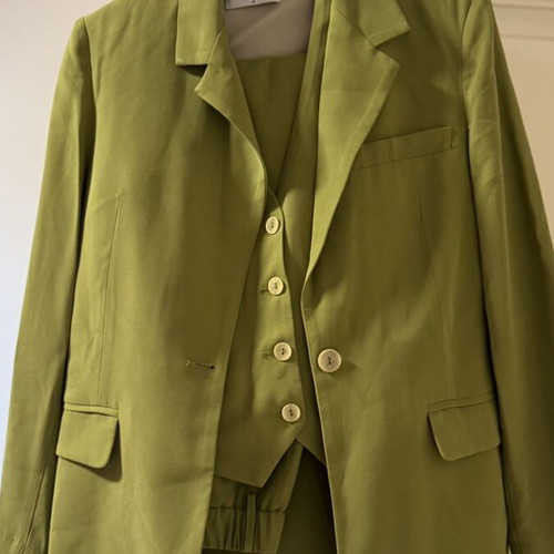 BSB green suit set jacket vest trousers no40, like new